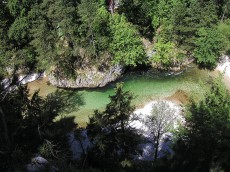 A smaragd folyó völgye és a Rax fennsík